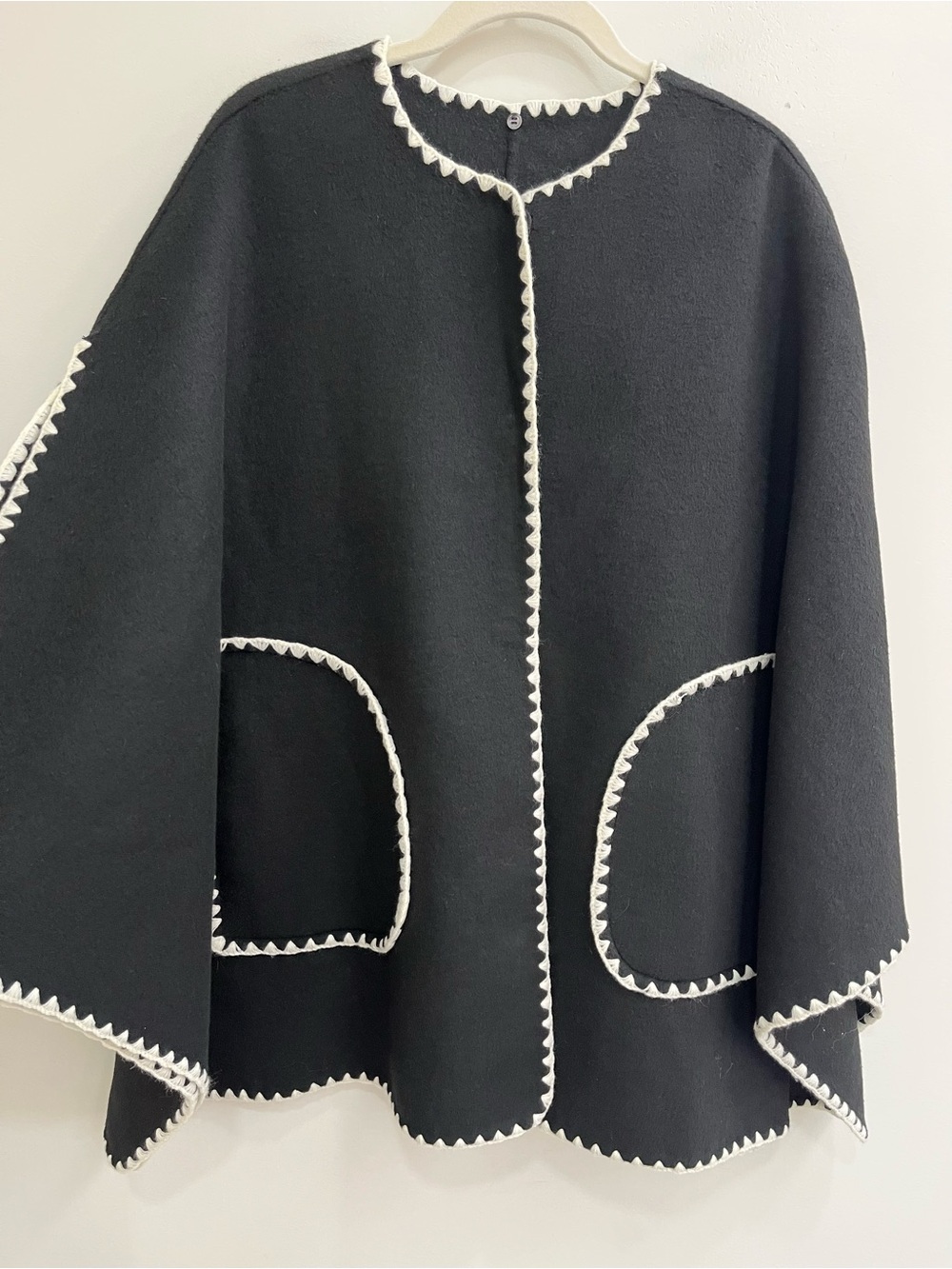 J.Mclaughlin Sabrina Wool-Blend Poncho Cape Black White Stitching One Size
